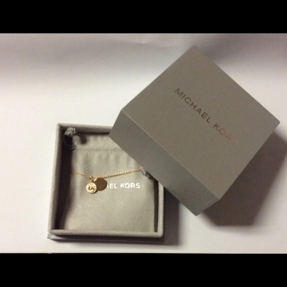 Authentic Michael Kors Pavé Halo Slider Bracelet - Picture 9 of 9